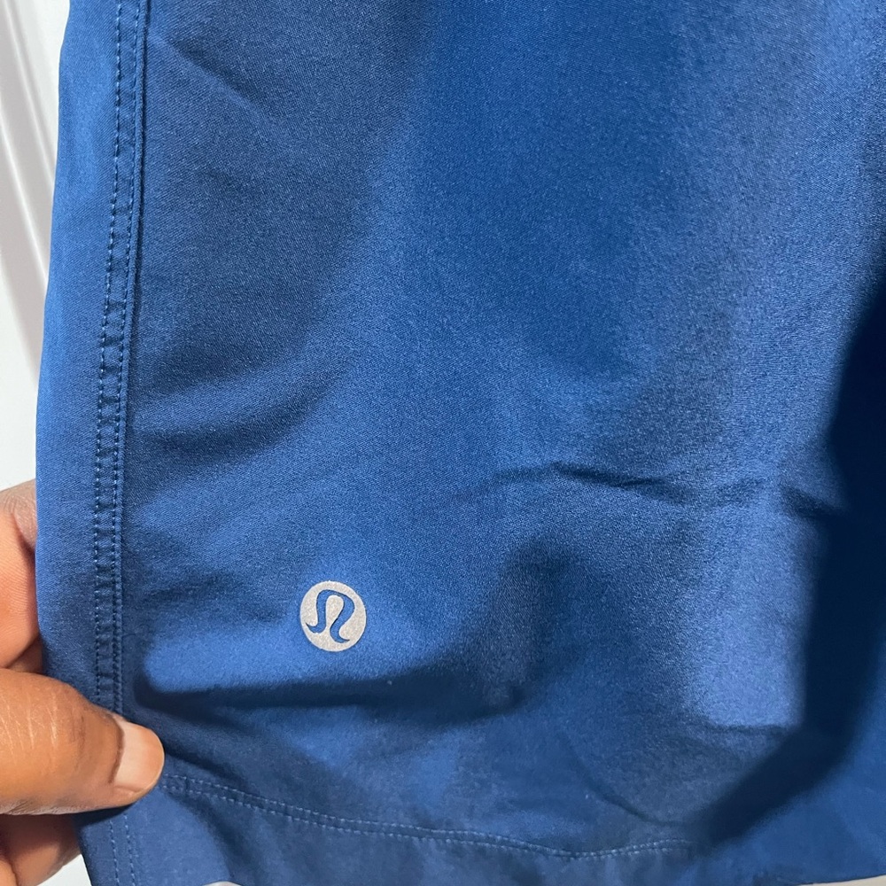 Lululemon T.H.E Shorts Men's Blue Athletic Shorts Very Good Condition - Picture 4 of 5